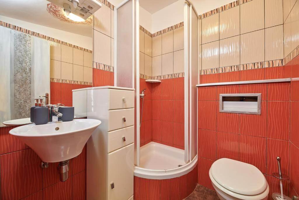 Rooms Konoba Pjero ブイェ エクステリア 写真