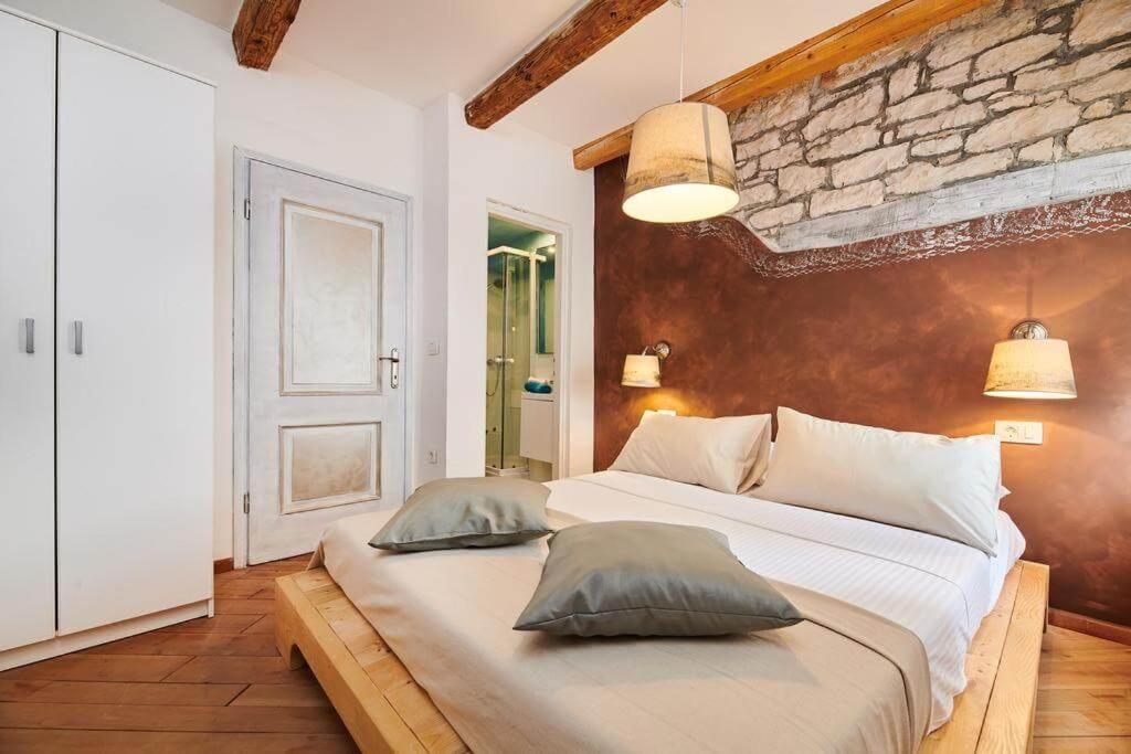 Rooms Konoba Pjero ブイェ エクステリア 写真